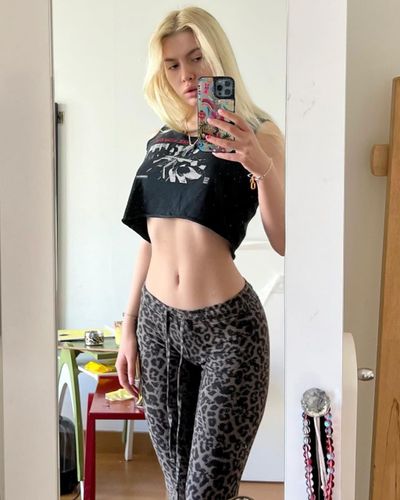 Aleyna Tilki seksi ifşa fotoğrafı 64708