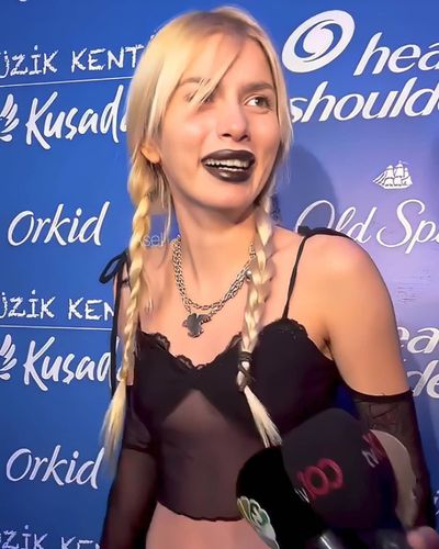 Aleyna Tilki seksi ifşa fotoğrafı 64520