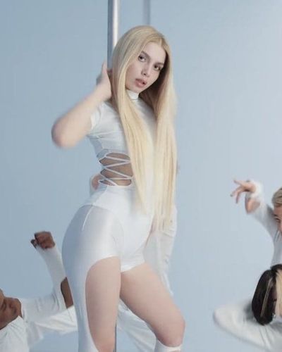 Aleyna Tilki seksi ifşa fotoğrafı 54118