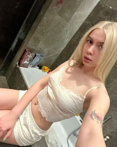 Aleyna Tilki seksi ifşa fotoğrafı 15209