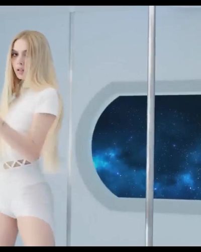 Aleyna Tilki Retrograde