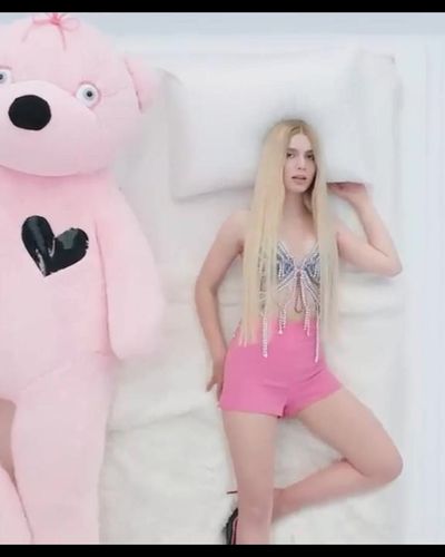 Aleyna Tilki Retrograde