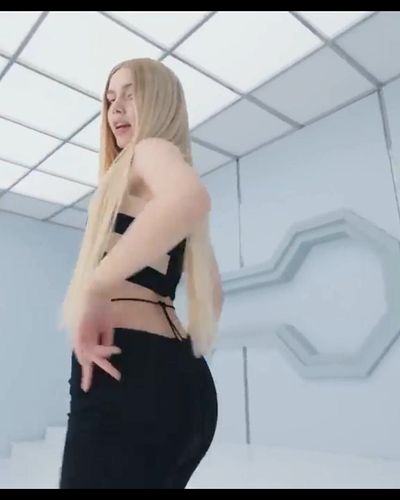 Aleyna Tilki Retrograde