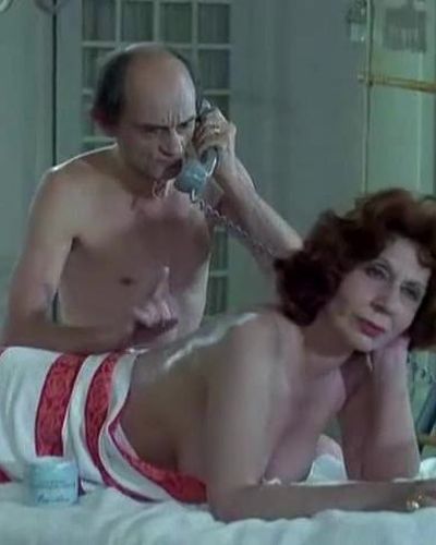 Alice Sapritch seksi ifşa fotoğrafı 6 — Droles De Zebres (1977)