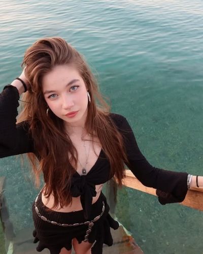 Alisa Sezen Sever seksi ifşa fotoğrafı 101