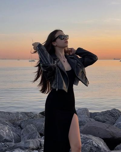 Alisa Sezen Sever seksi ifşa fotoğrafı 140