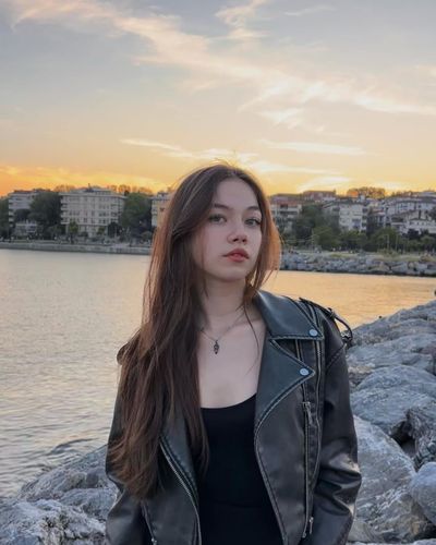 Alisa Sezen Sever seksi ifşa fotoğrafı 145