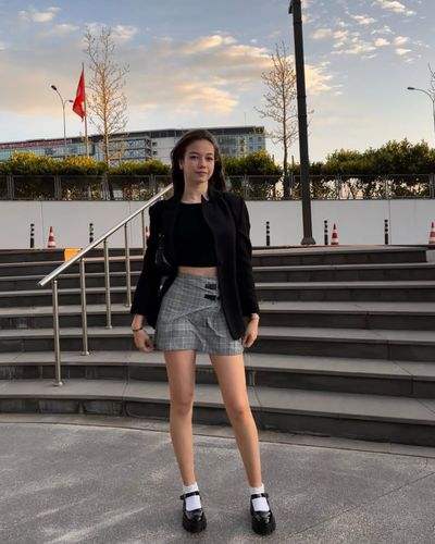 Alisa Sezen Sever seksi ifşa fotoğrafı 151
