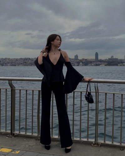 Alisa Sezen Sever seksi ifşa fotoğrafı 52