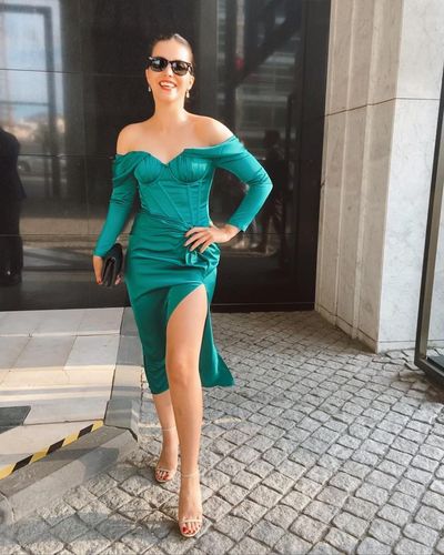 Almila Ada seksi ifşa fotoğrafı 156