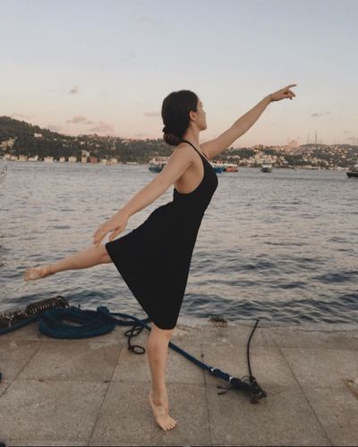 Almila Ada seksi ifşa fotoğrafı 204