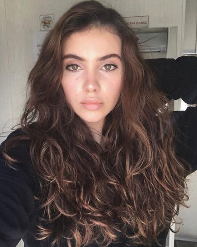 Almila Ada seksi ifşa fotoğrafı 220
