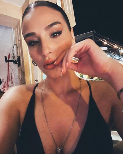 Asena Girişken seksi ifşa fotoğrafı 17