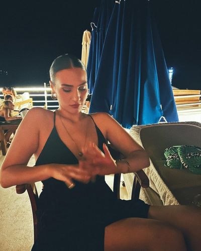 Asena Girişken seksi ifşa fotoğrafı 50