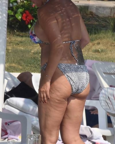 Aşkın Nur Yengi seksi ifşa fotoğrafı 4