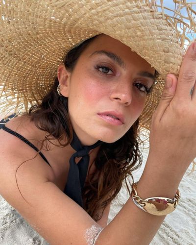 Aslı Bekiroğlu seksi ifşa fotoğrafı 256
