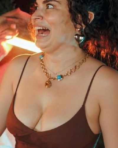 Aslı Bekiroğlu seksi ifşa fotoğrafı 486