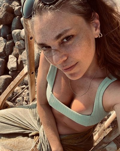 Aslı Enver seksi ifşa fotoğrafı 105