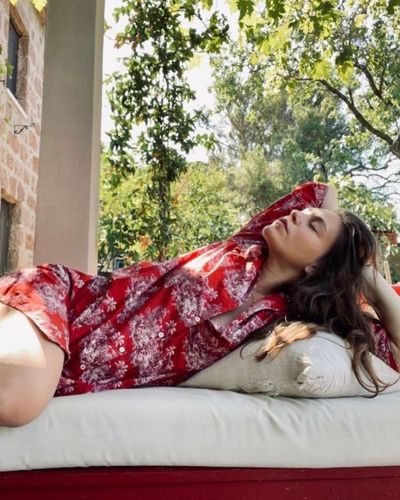 Aslı Enver seksi ifşa fotoğrafı 110