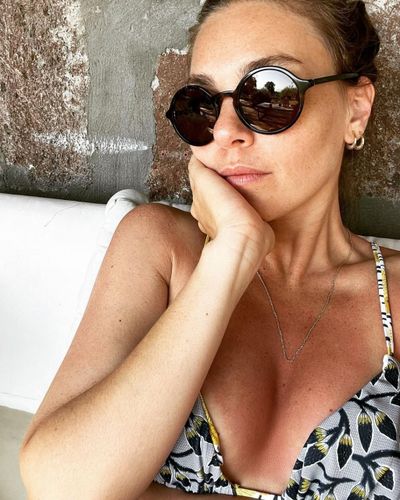 Aslı Enver seksi ifşa fotoğrafı 111