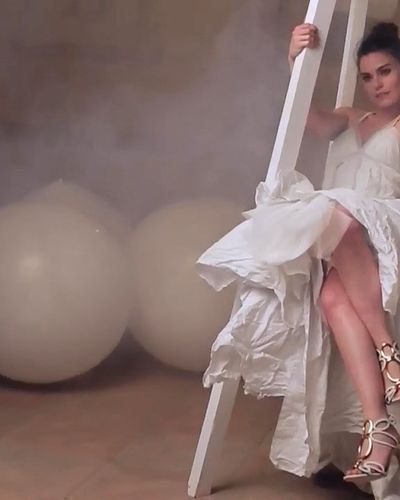 Aslı Enver seksi ifşa fotoğrafı 221