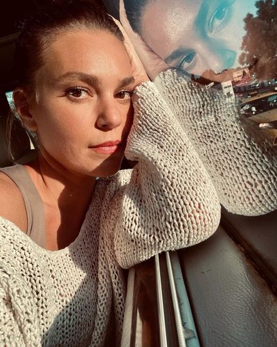 Aslı Enver seksi ifşa fotoğrafı 78