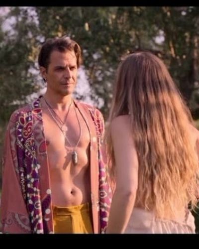 Aslı Enver seksi ifşa fotoğrafı 5 — Tam Bir Centilmen (2024)