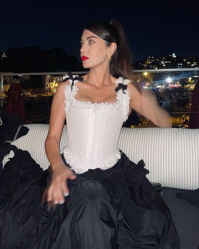 Aslıhan Güner seksi ifşa fotoğrafı 1040