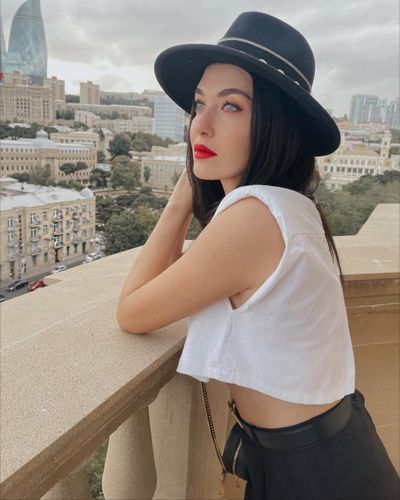 Aslıhan Güner seksi ifşa fotoğrafı 300