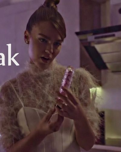 Aslıhan Malbora seksi ifşa fotoğrafı 5 — Dildo (etkileyici) (2022)