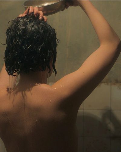 Asude Kalebek seksi ifşa fotoğrafı 18 — Kulüp (2021)