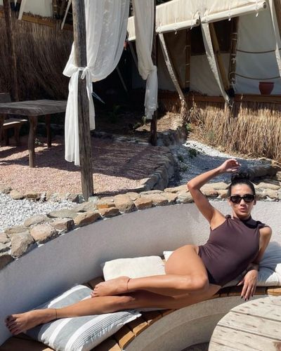 Aybüke Pusat seksi ifşa fotoğrafı 95273