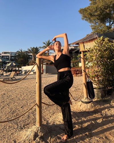 Aybüke Pusat seksi ifşa fotoğrafı 95272