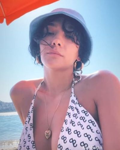 Aybüke Pusat seksi ifşa fotoğrafı 95270