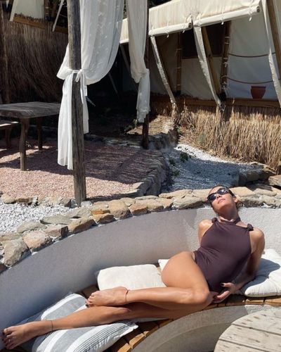 Aybüke Pusat seksi ifşa fotoğrafı 95265