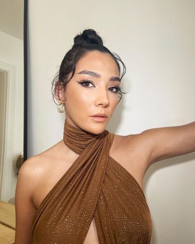 Aybüke Pusat seksi ifşa fotoğrafı 95218