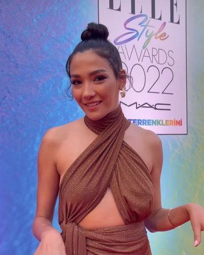 Aybüke Pusat seksi ifşa fotoğrafı 95189
