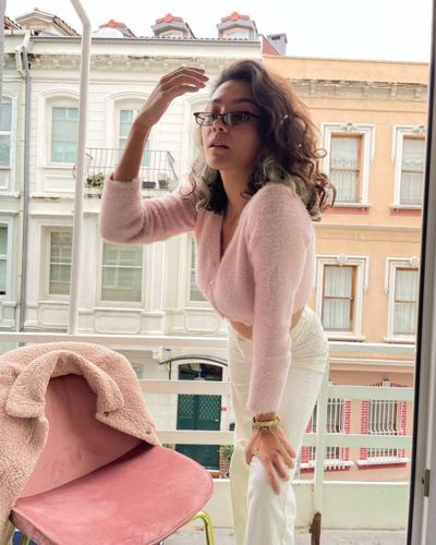 Aybüke Pusat seksi ifşa fotoğrafı 95117
