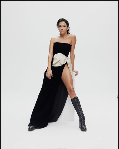 Aybüke Pusat seksi ifşa fotoğrafı 95076