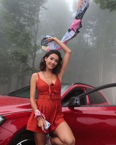 Aybüke Pusat seksi ifşa fotoğrafı 95017