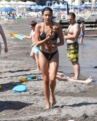 Aybüke Pusat seksi ifşa fotoğrafı 94973