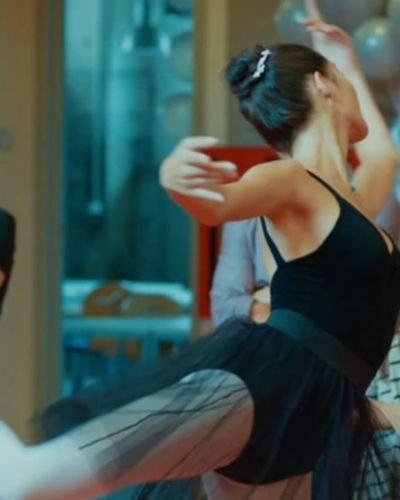 Aybüke Pusat seksi ifşa fotoğrafı 94964