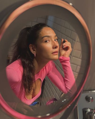Aybüke Pusat seksi ifşa fotoğrafı 595