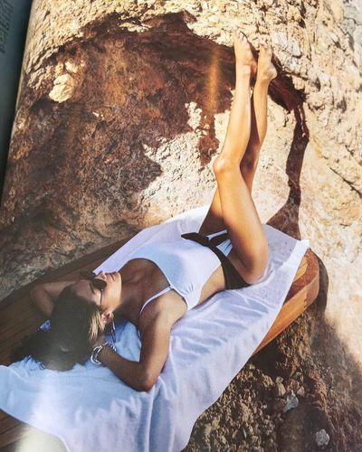 Aybüke Pusat seksi ifşa fotoğrafı 601
