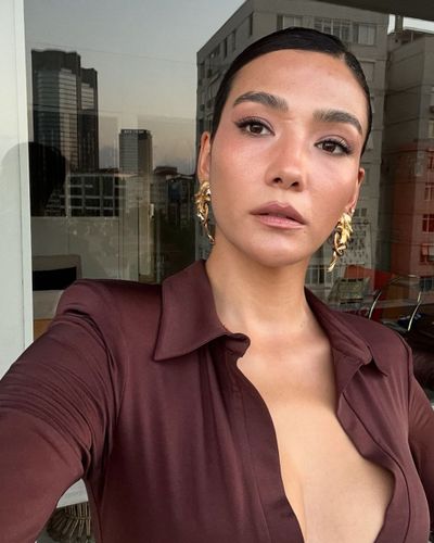 Aybüke Pusat seksi ifşa fotoğrafı 614