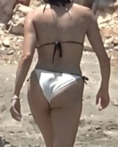 Aybüke Pusat seksi ifşa fotoğrafı 646