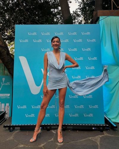Aybüke Pusat seksi ifşa fotoğrafı 661