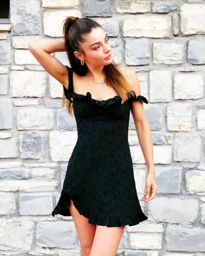 Ayça Ayşin Turan seksi ifşa fotoğrafı 1023