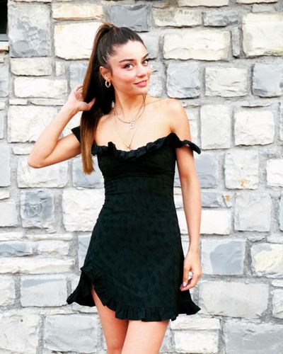 Ayça Ayşin Turan seksi ifşa fotoğrafı 1024