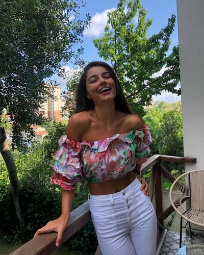 Ayça Ayşin Turan seksi ifşa fotoğrafı 1054